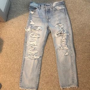 Levi’s Ripped Wedgie Fit Straight Jeans